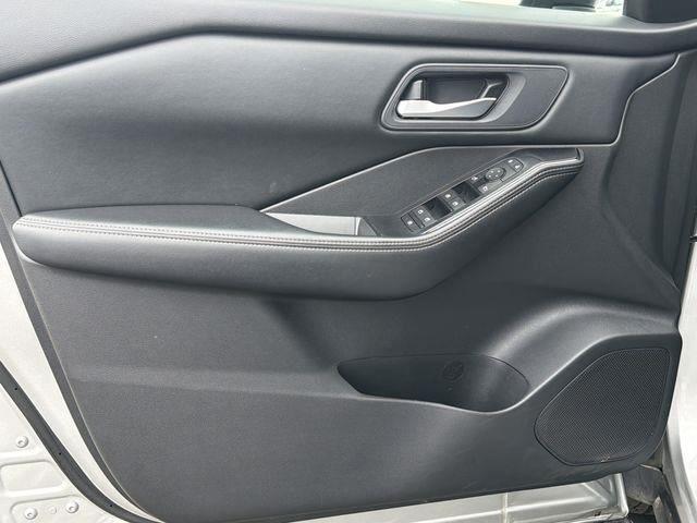 Nissan Rogue  2024