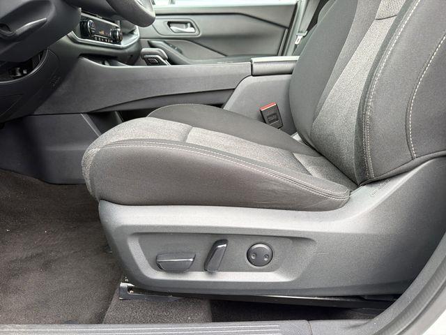 Nissan Rogue  2024