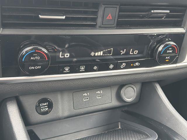 Nissan Rogue  2024