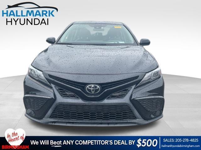 Toyota Camry  2021
