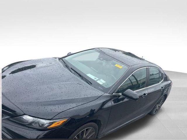 Toyota Camry  2021