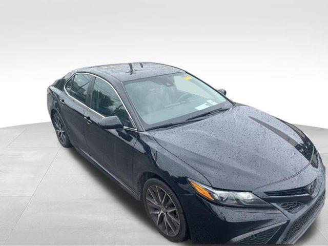 Toyota Camry  2021