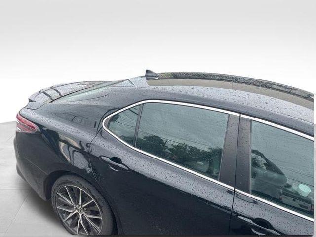 Toyota Camry  2021