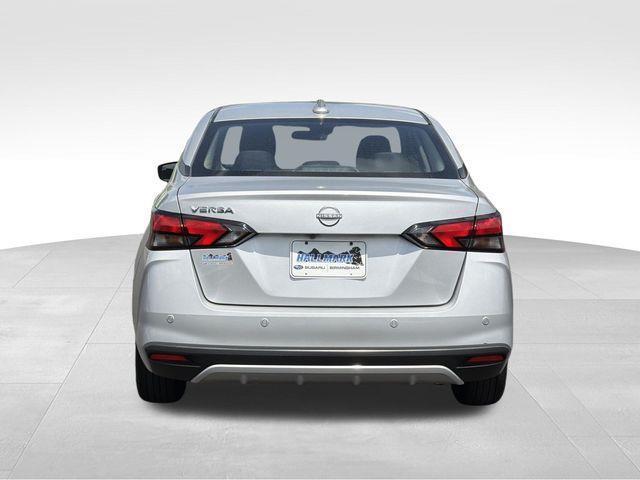 Nissan Versa  2025
