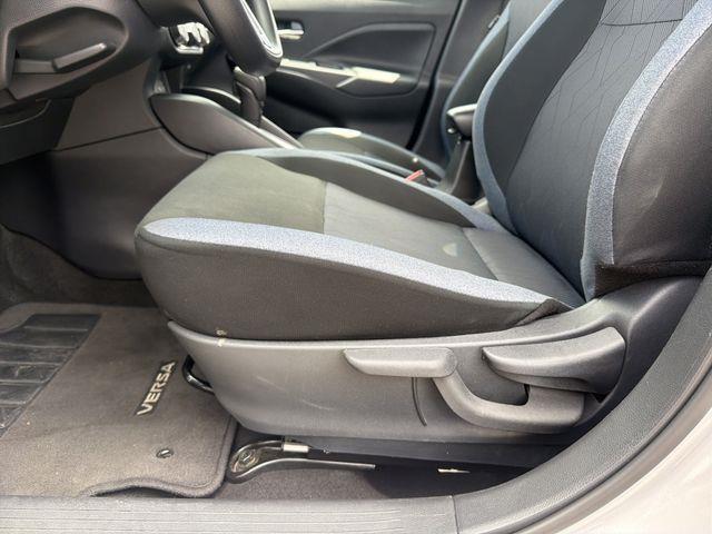 Nissan Versa  2025