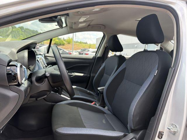 Nissan Versa  2025