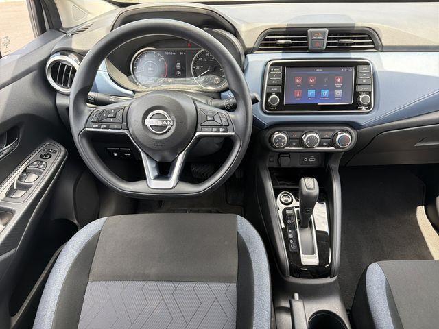 Nissan Versa  2025