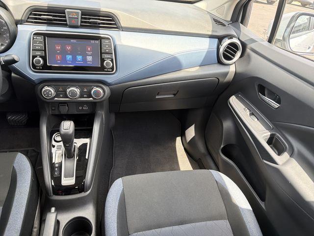 Nissan Versa  2025