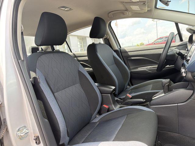 Nissan Versa  2025