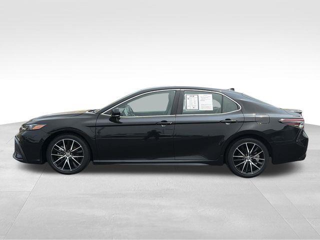 Toyota Camry  2024