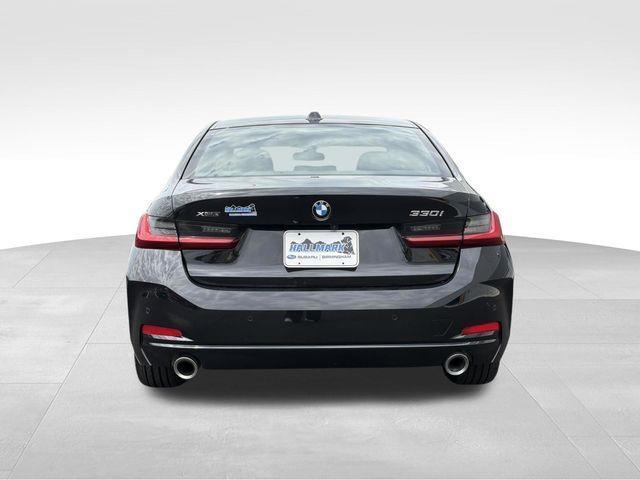 BMW 3-Series  2025