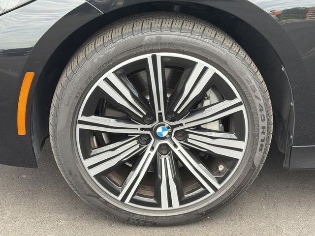BMW 3-Series  2025