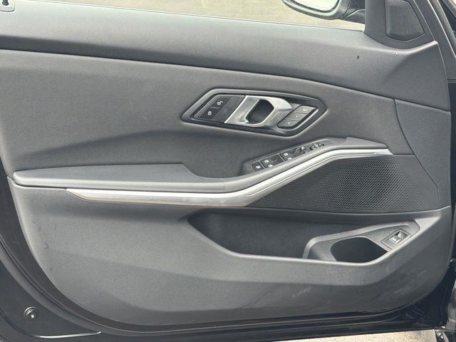BMW 3-Series  2025