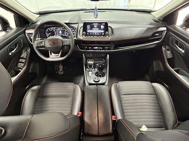 Nissan Rogue  2025