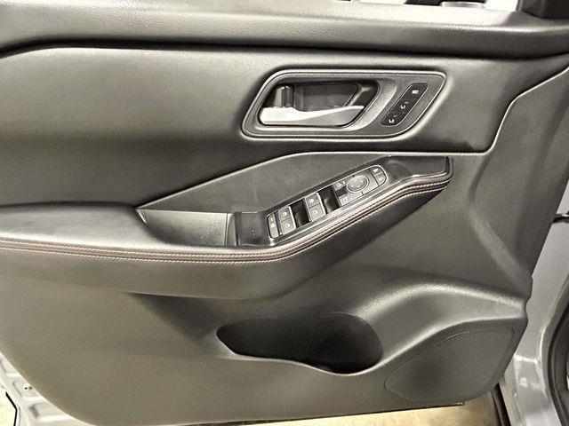 Nissan Rogue  2025