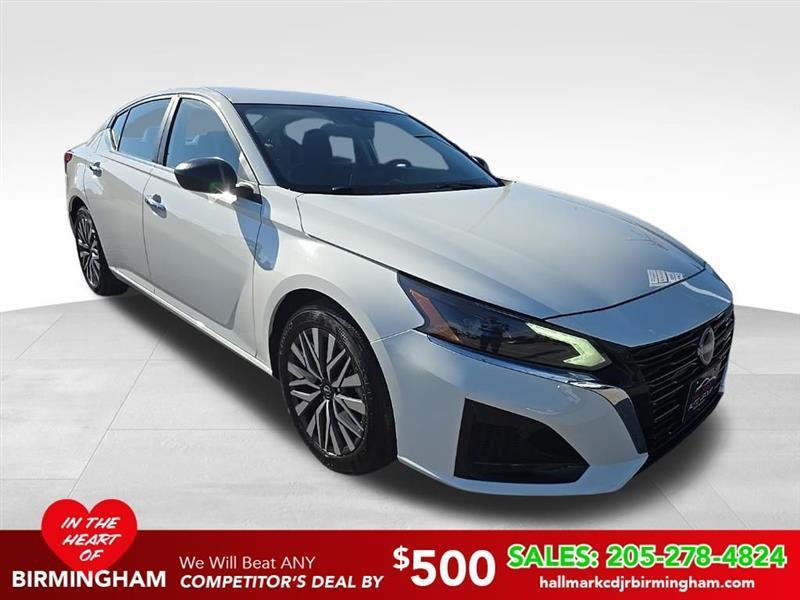 Nissan Altima  2025