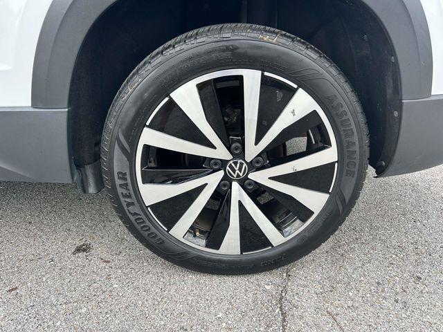 Volkswagen Taos  2024