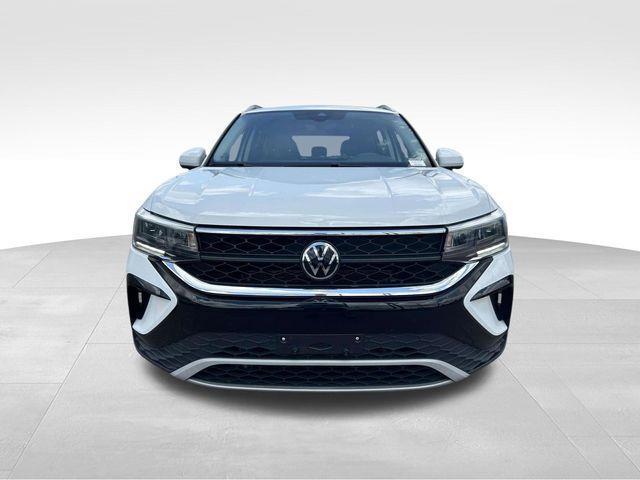 Volkswagen Taos  2024