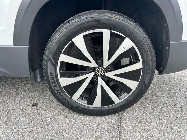 Volkswagen Taos  2024