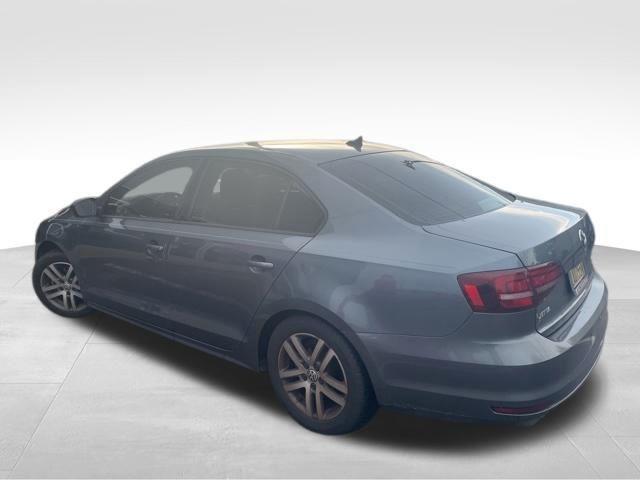 Volkswagen Jetta  2016