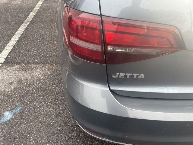 Volkswagen Jetta  2016
