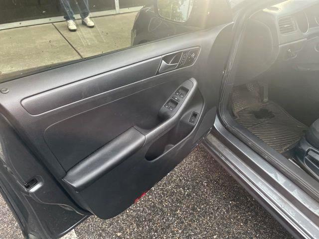 Volkswagen Jetta  2016