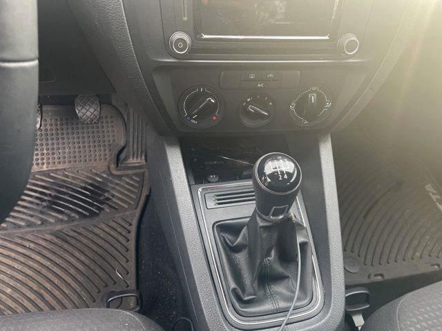 Volkswagen Jetta  2016