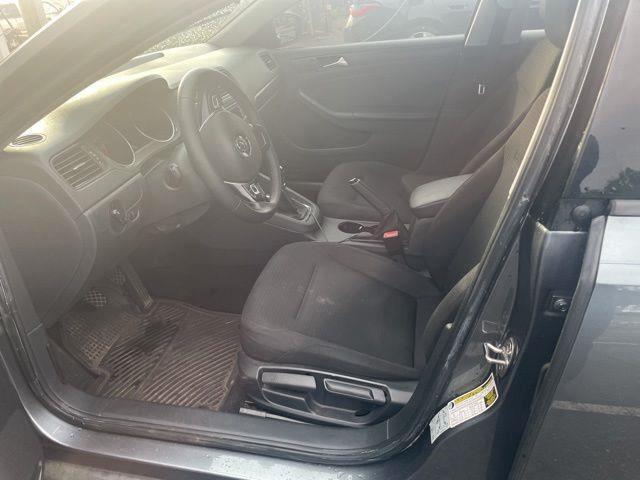 Volkswagen Jetta  2016