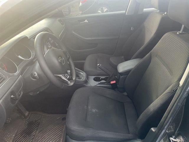Volkswagen Jetta  2016
