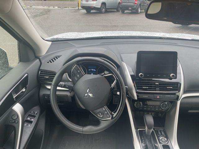 Mitsubishi Eclipse Cross  2024