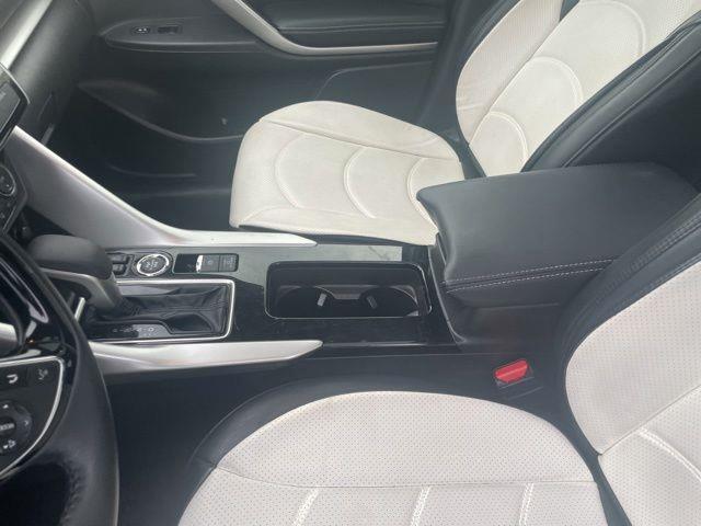 Mitsubishi Eclipse Cross  2024