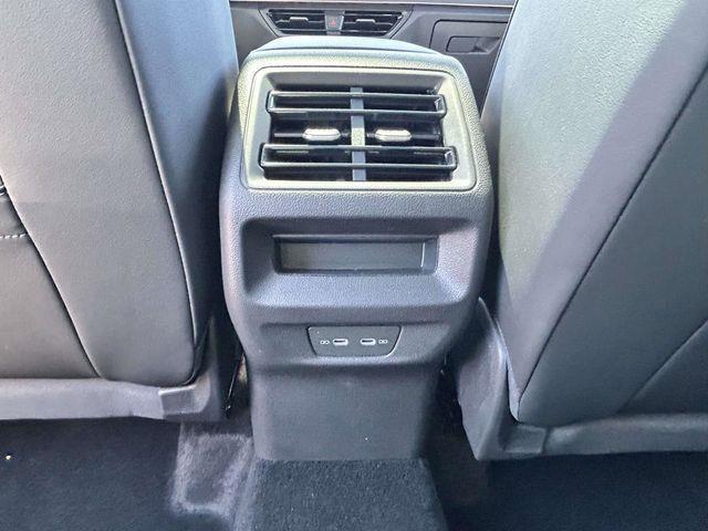 Volkswagen Tiguan  2025