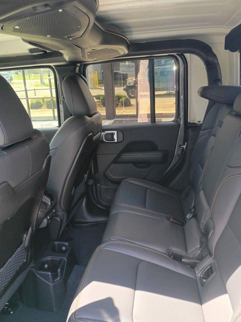 Jeep Gladiator  2026