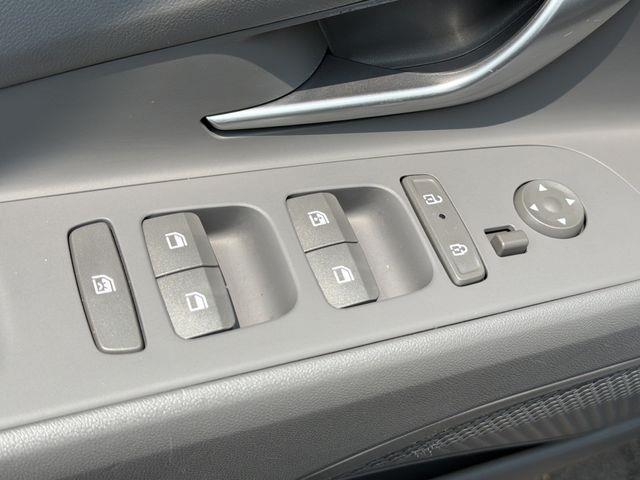 Hyundai Elantra  2025
