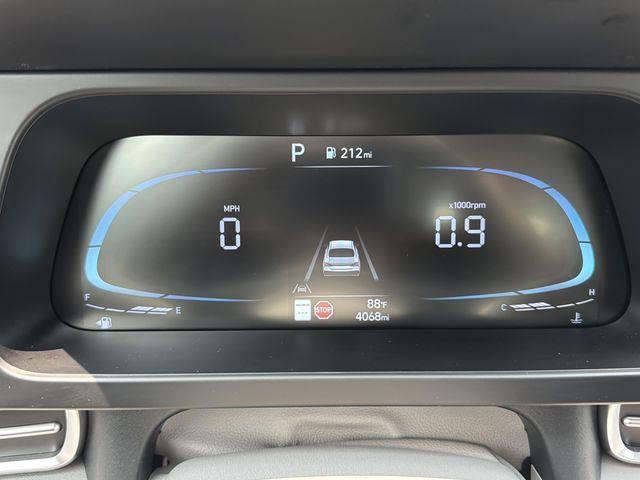 Hyundai Elantra  2025