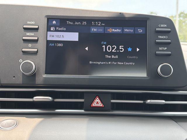 Hyundai Elantra  2025