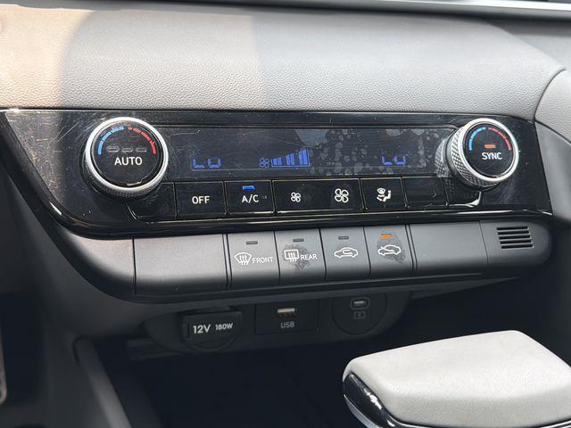 Hyundai Elantra  2025