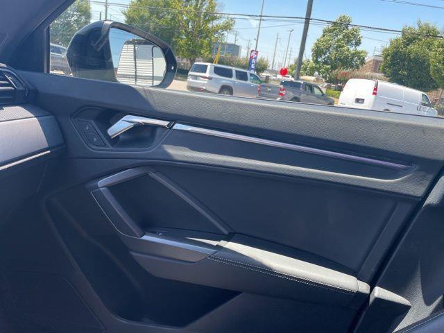 Audi Q3  2022