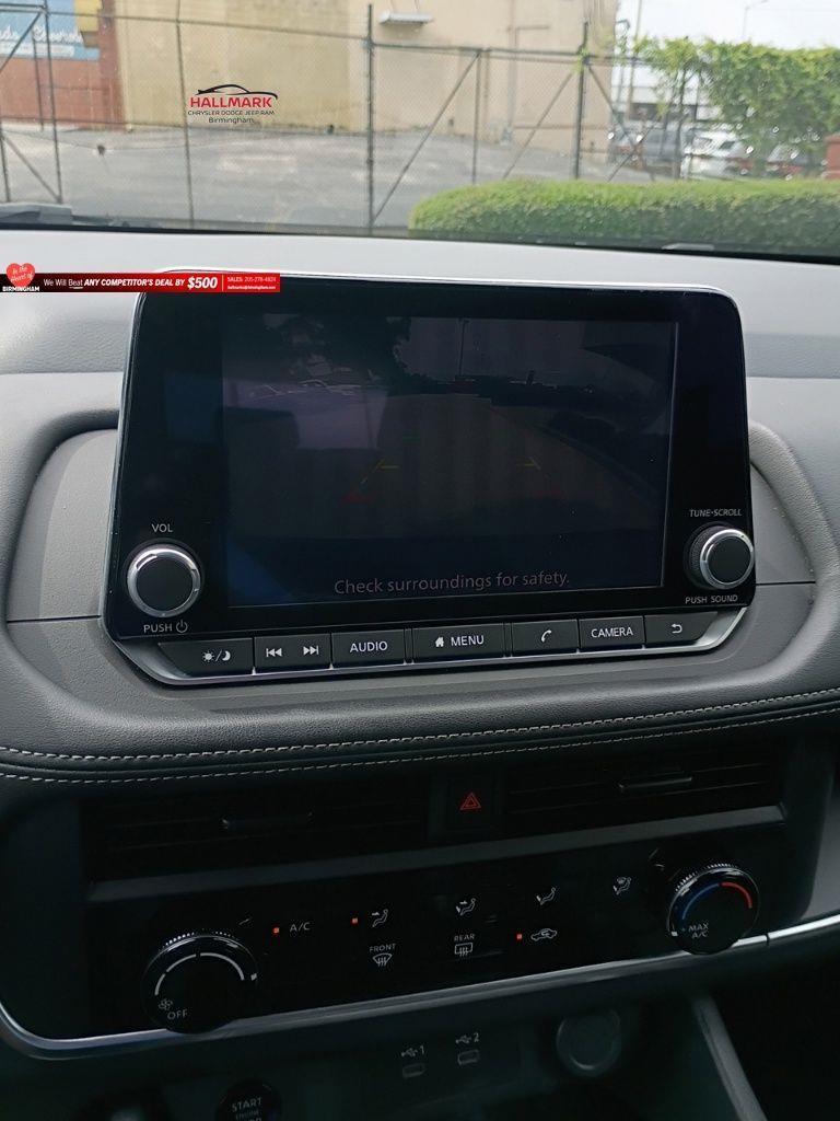 Nissan Rogue  2024