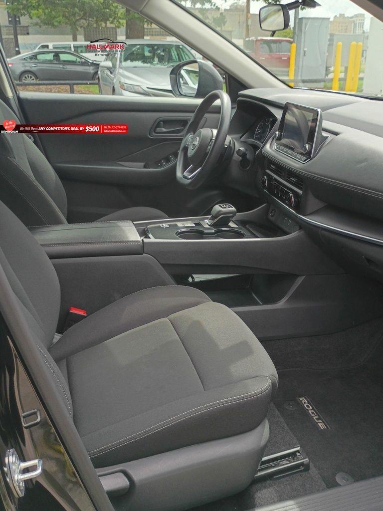 Nissan Rogue  2024