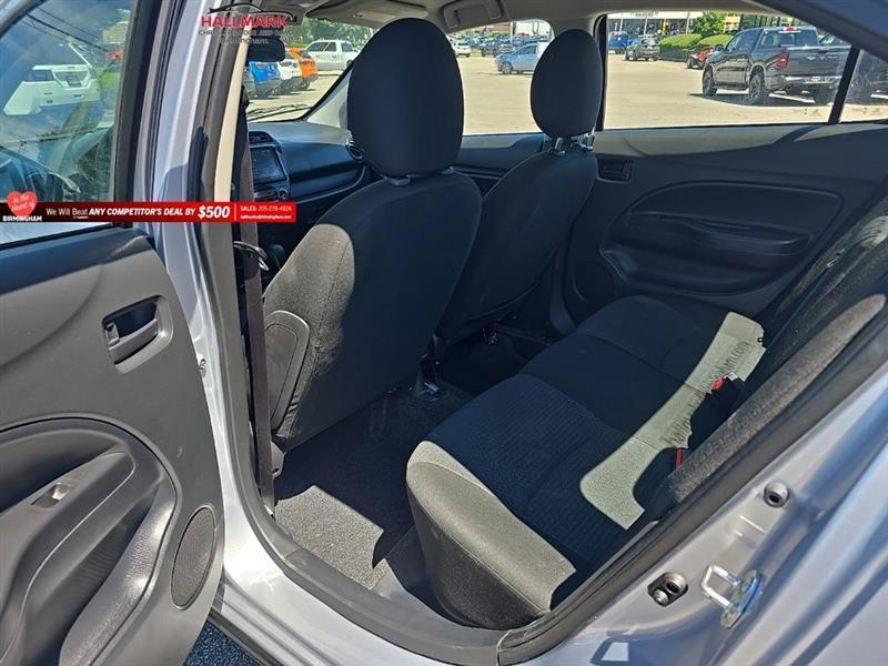 Mitsubishi Mirage G4  2024