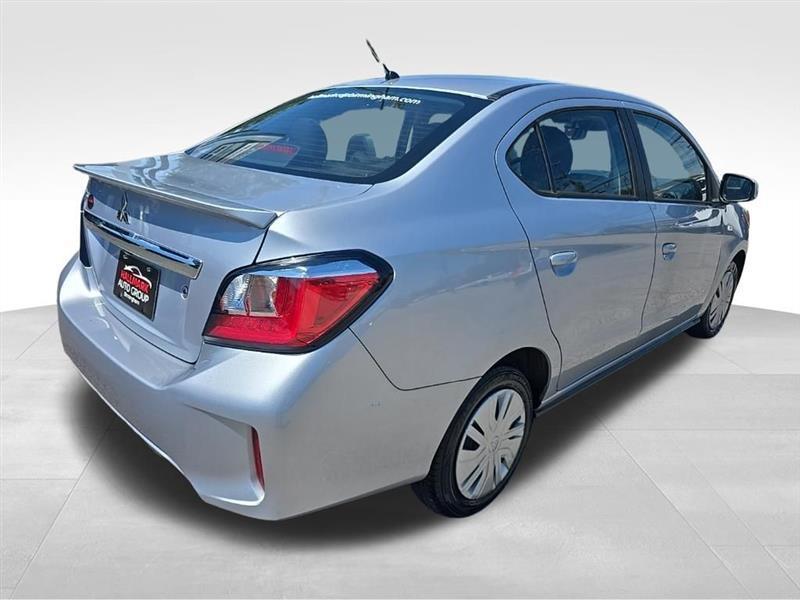 Mitsubishi Mirage G4  2024