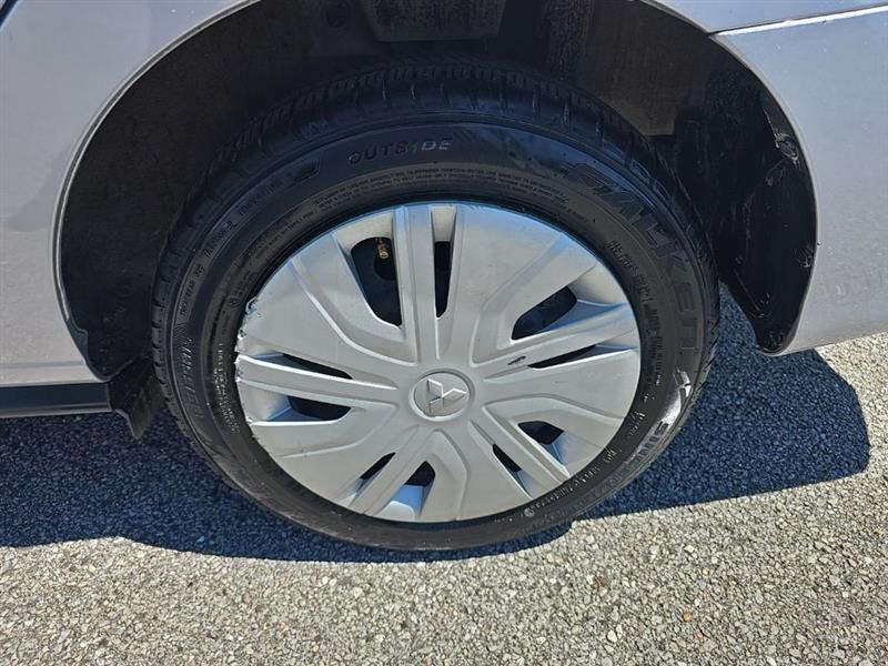 Mitsubishi Mirage G4  2024