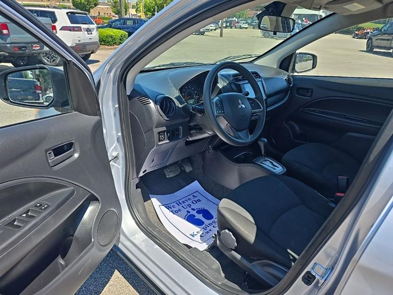 Mitsubishi Mirage G4  2024