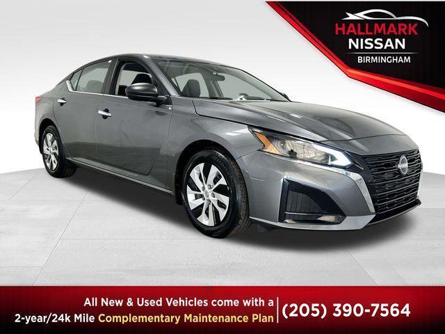 Nissan Altima  2025