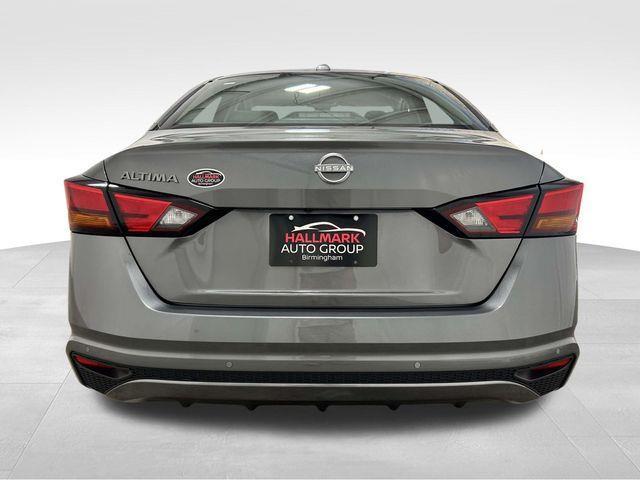 Nissan Altima  2025