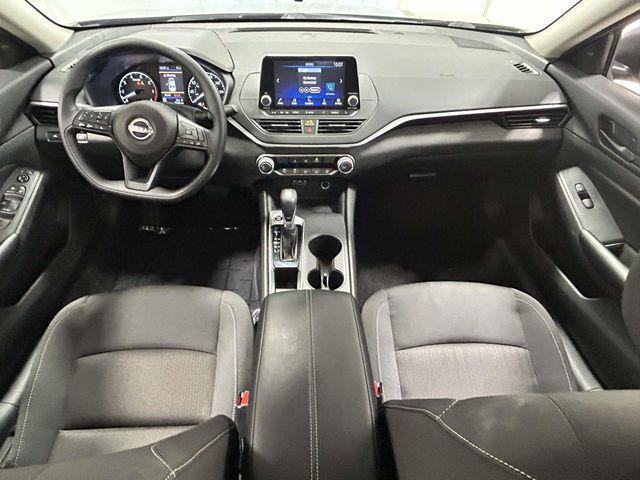 Nissan Altima  2025