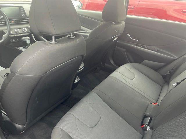 Hyundai Elantra  2025