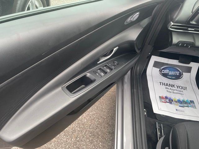 Hyundai Elantra  2025
