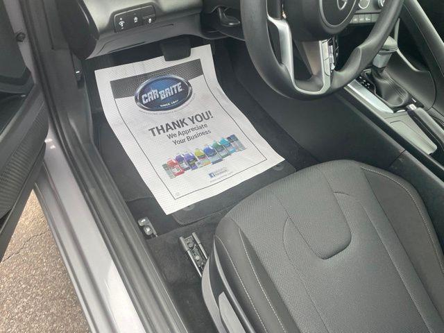 Hyundai Elantra  2025